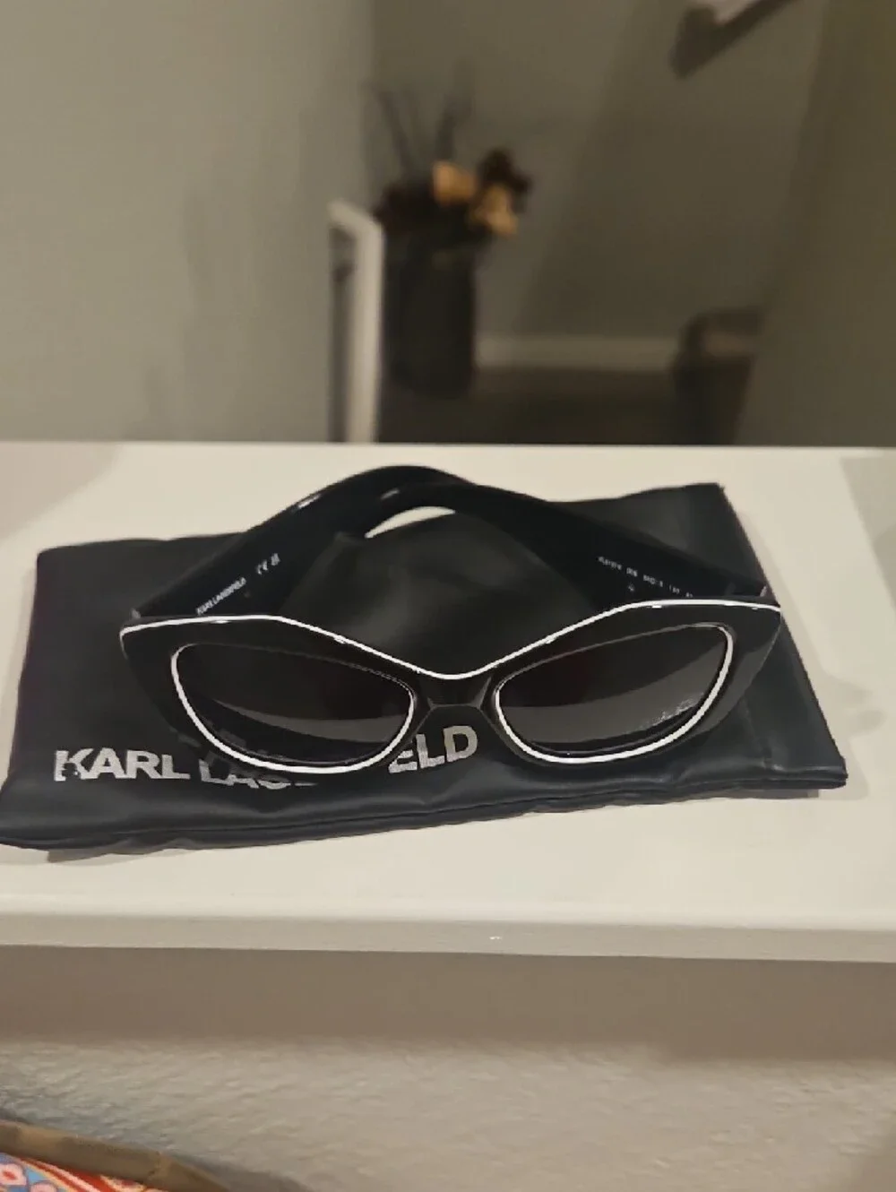 Karl Lagerfeld Black Sunglasses with White Accents - Picture 4 of 5